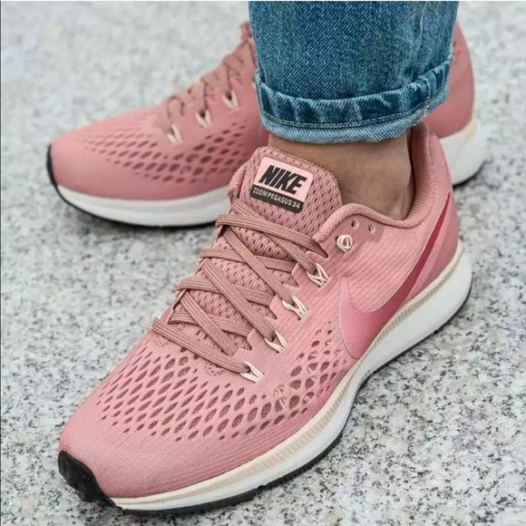 Nike Shoes - NEW Nike Air Zoom Pegasus 34